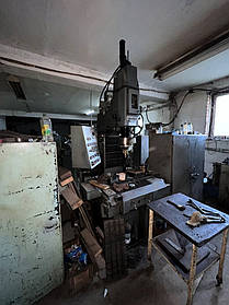 Hauser 3 SMO — Координатно-шліфувальний станок, Швейцерія