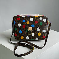 Кожаная коричневая сумка Louis Vuitton Pochette Metis x Yayoi Kusama 2023 Monogram Dots