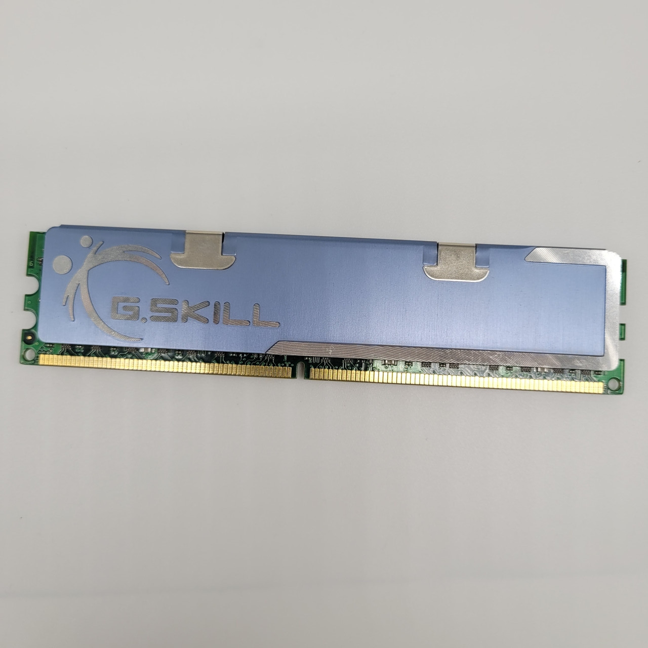 Ігрова оперативна пам'ять G.Skill DDR2 2Gb 800MHz PC2-6400U 2R8 CL5 (F2-6400CL5D-4GBPQ) Б/В