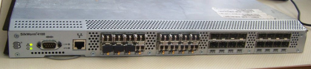 Комутатор Brocade SilkWorm 4100 32 x 4Gbit/s