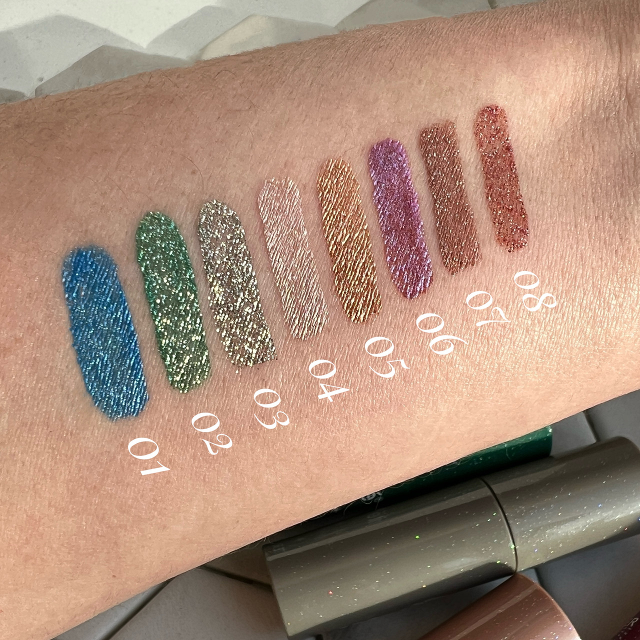 Глітерні тіні для очей Karite Glitter Fluide Eyeshadow