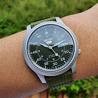 Наручные мужские механические. классические часы Seiko 5 Automatic Military-SNK805K2