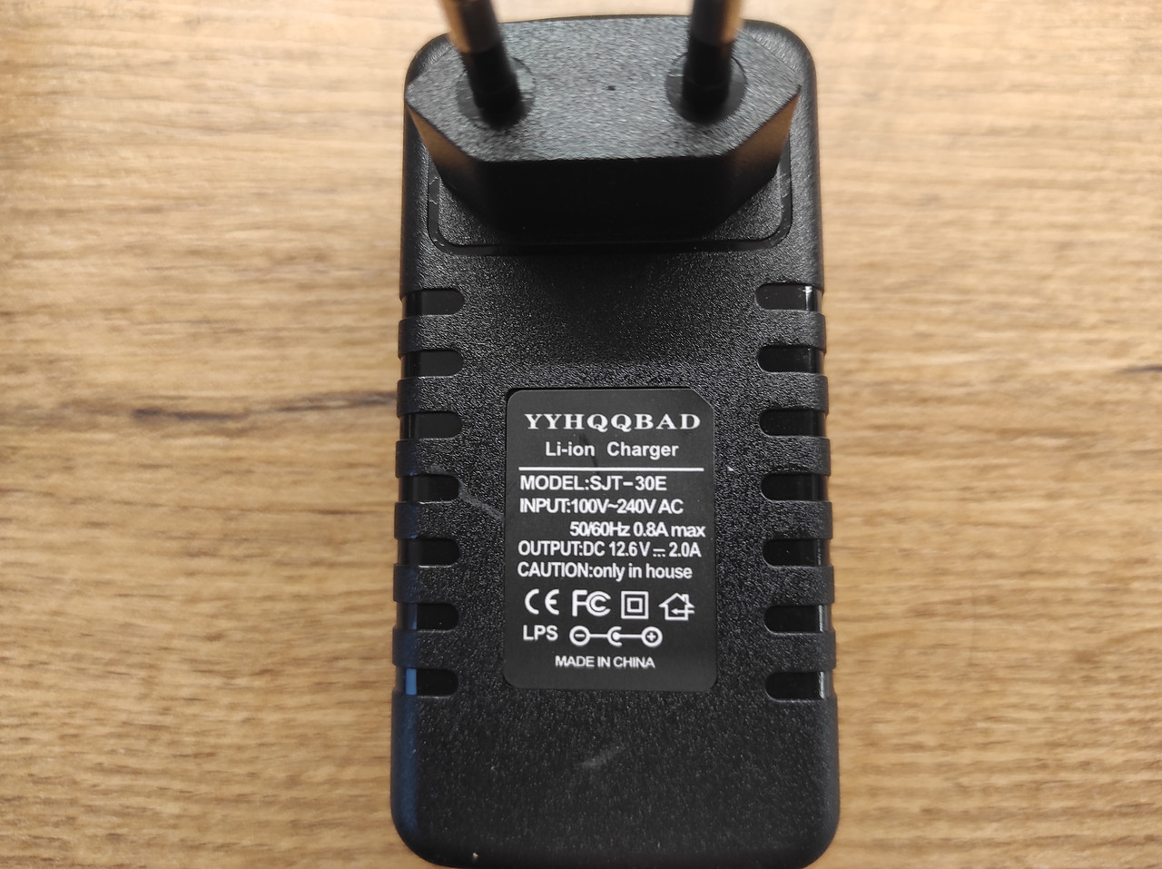 Зарядний пристрій для Li-ion, 12,6V 2A 3S, 18650 charger