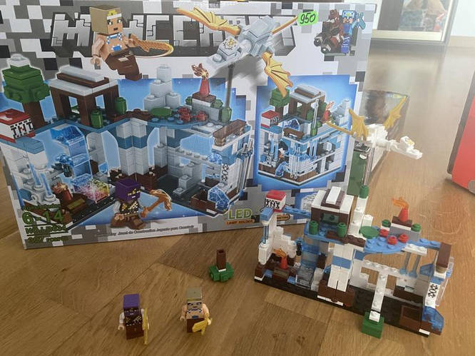 Конструктор Lego Minecraft 327 деталей Атака дракона, конструктор лего ...