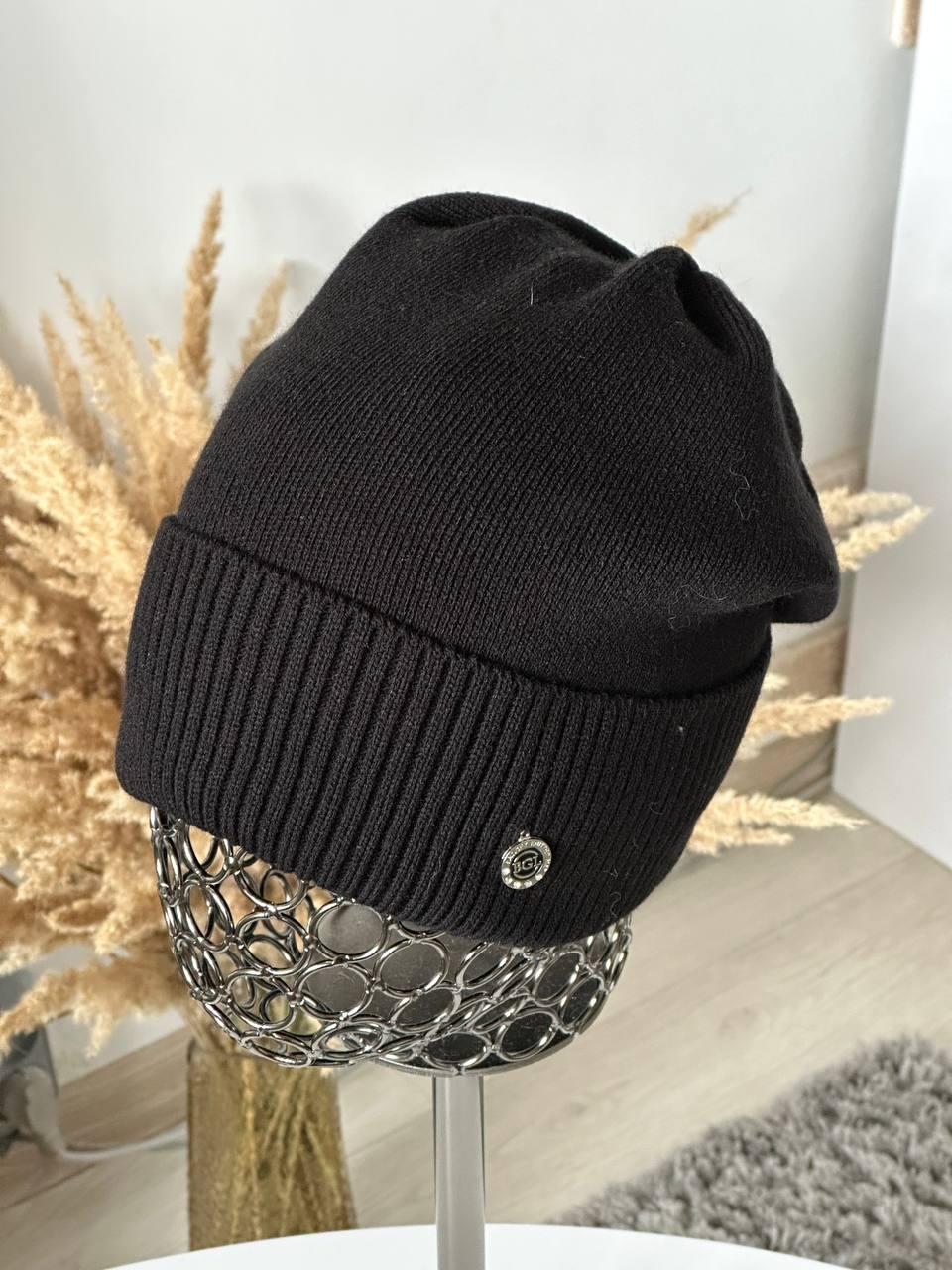 Шапка женская "Бант" с отворотом и защипом на флисе (Размер 56-59), Черная