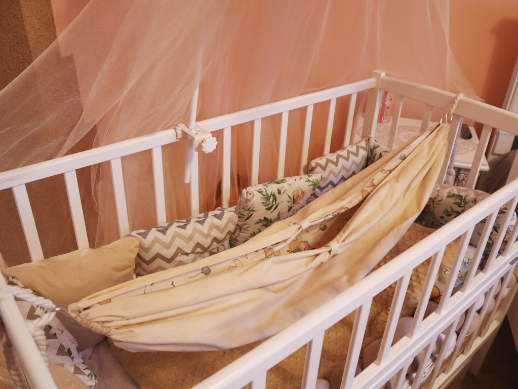Гамак в дитяче ліжечко Дитячий гамак з білочками