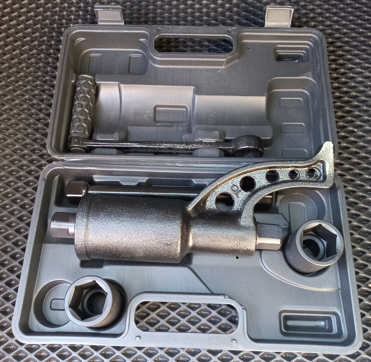 Ключ колесний редукторний 1" 4800Hм 1:68 ручний гайковерт з головками 32-33мм НШД