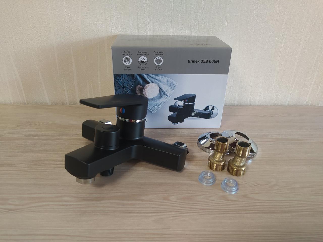 Змішувач із пластику для ванни та душу з коротким виливом SW Brinex 35B 006N чорний, фото 1