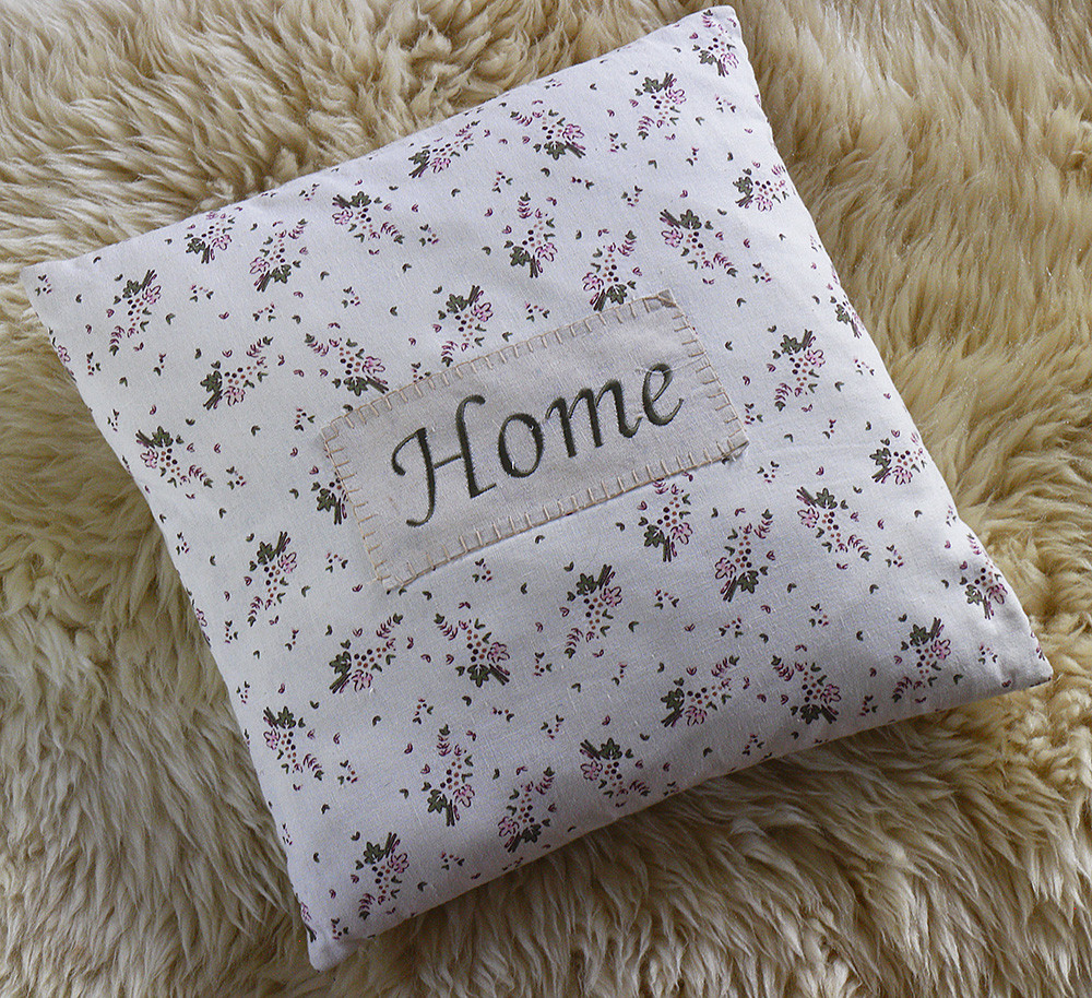 Квіткова подушка Home GM09-J8035