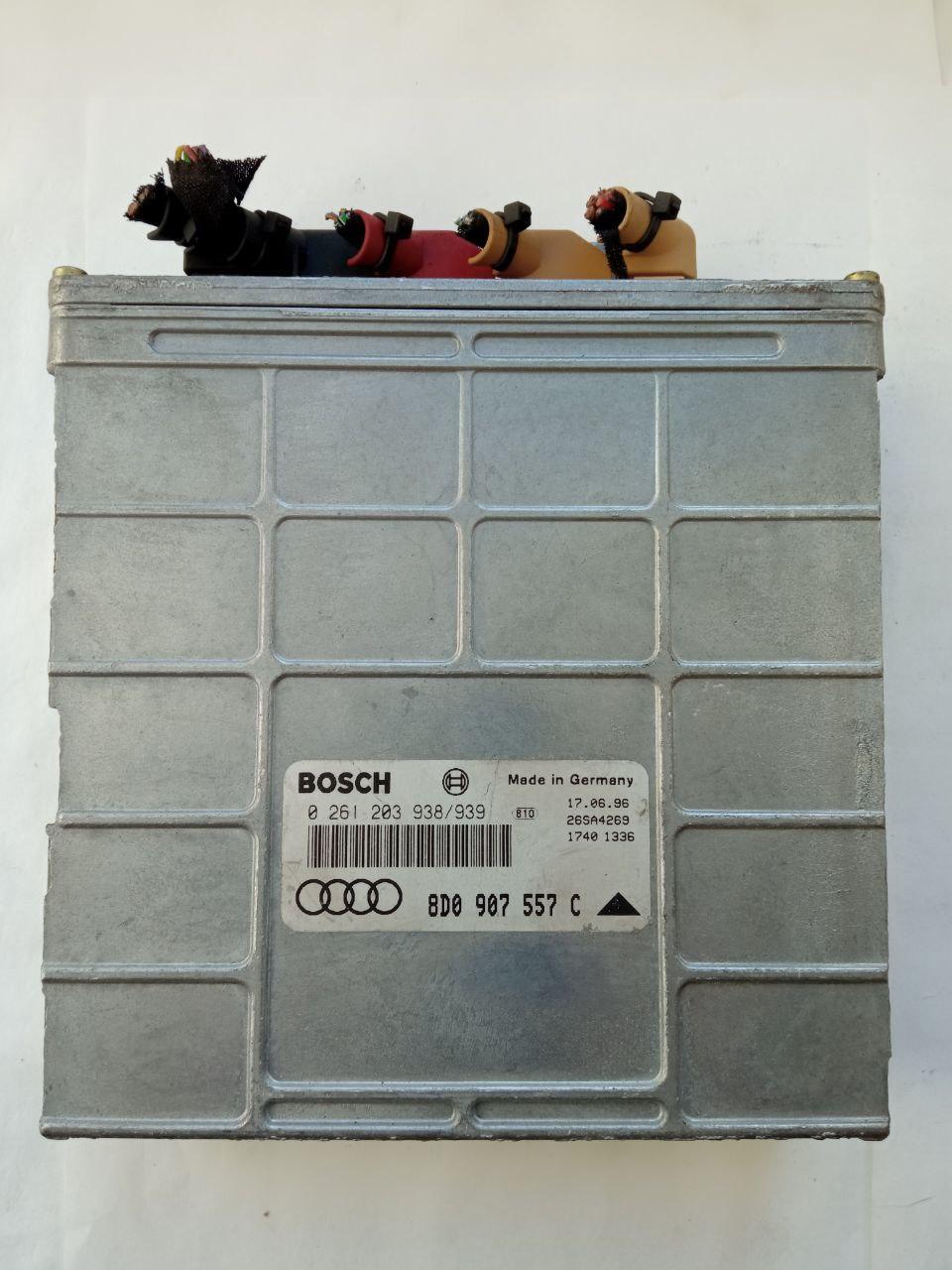 Електронний блок керування Audi A4 519 Bosch 0 261 203 938/939 / 8D0907 557 C / 8D0907557C, фото 1