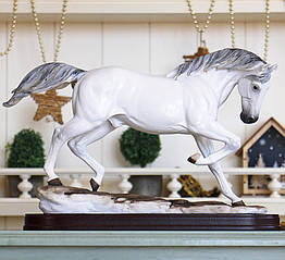 Статуетка біла конячка 32,5*10*21 SM00269-1