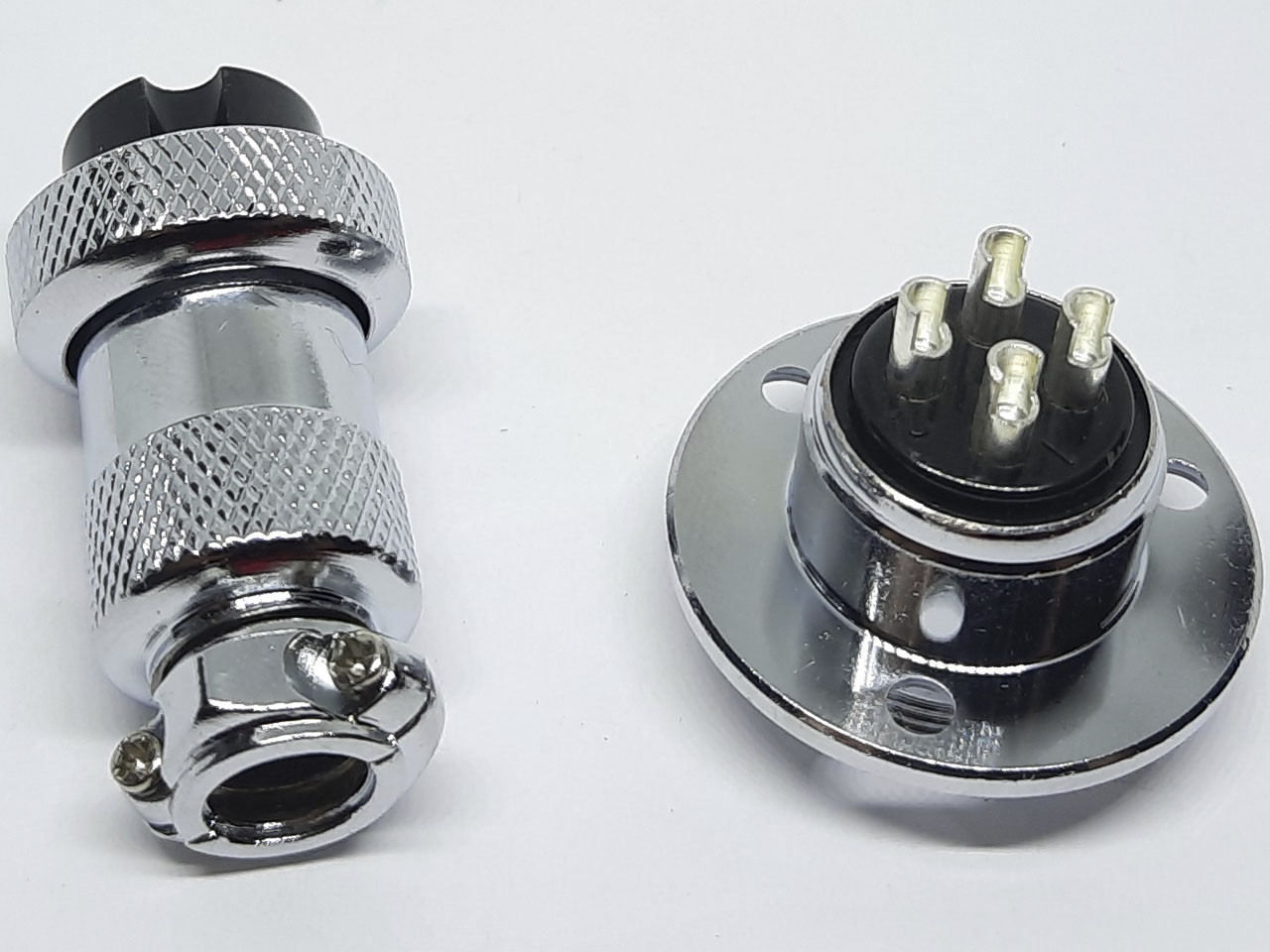 Роз'єм GX20-4pin комплект (Гніздо з фланцем + штекер)