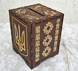 Скарбничка 100 днів Карта України + Тризуб (Герб) темна 12*10*10 см 32