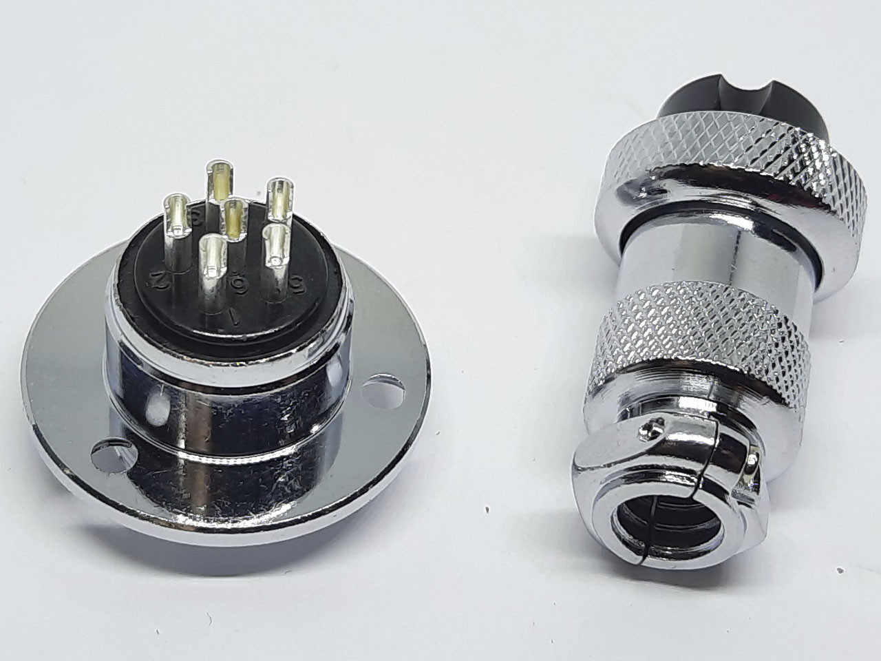 Роз'єм GX20-6pin комплект (Гніздо з фланцем + штекер)