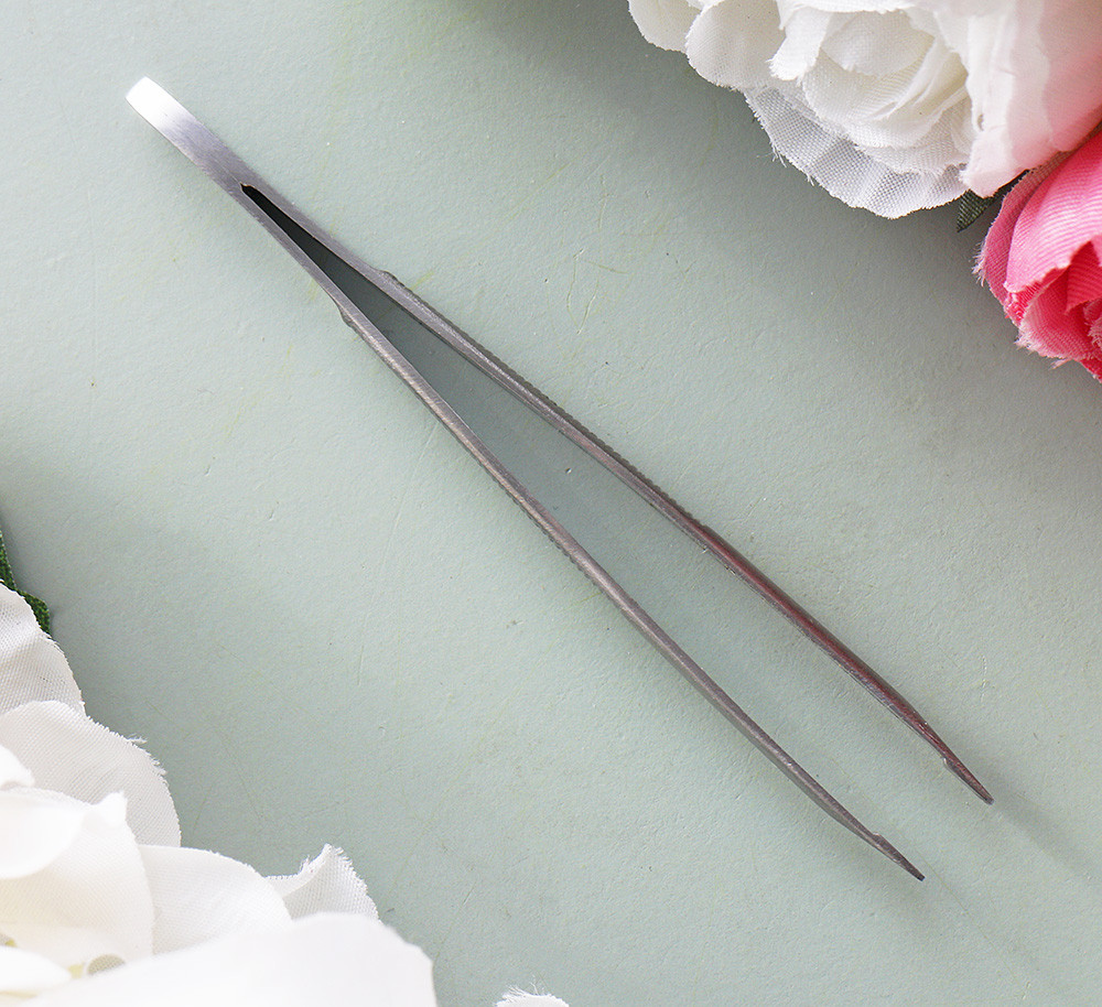 Пінцет косметичний для брів 9 см А 33-34
