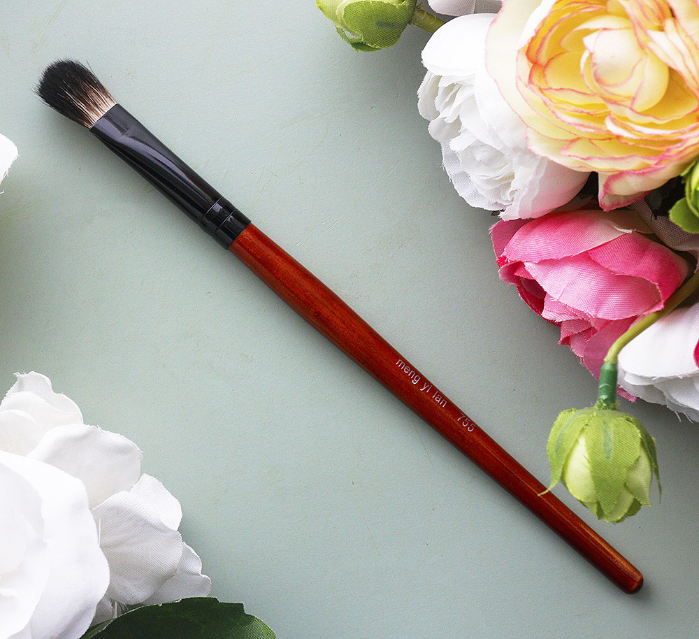 Кісточка для макіяжу 755