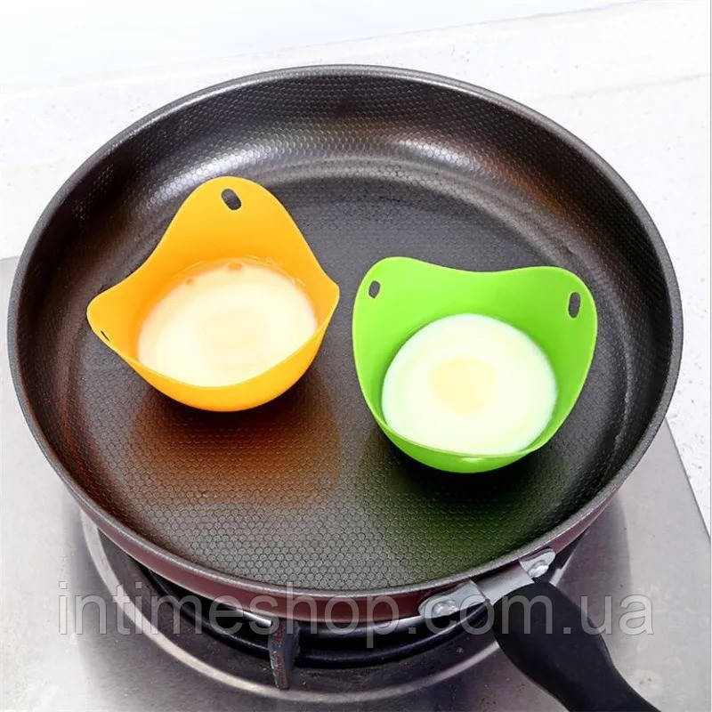 Набор силиконовых форм для приготовления яиц пашот 4 шт. Разноцветные, формочки для яиц пашот (TI) - фото 3 - id-p2034187762