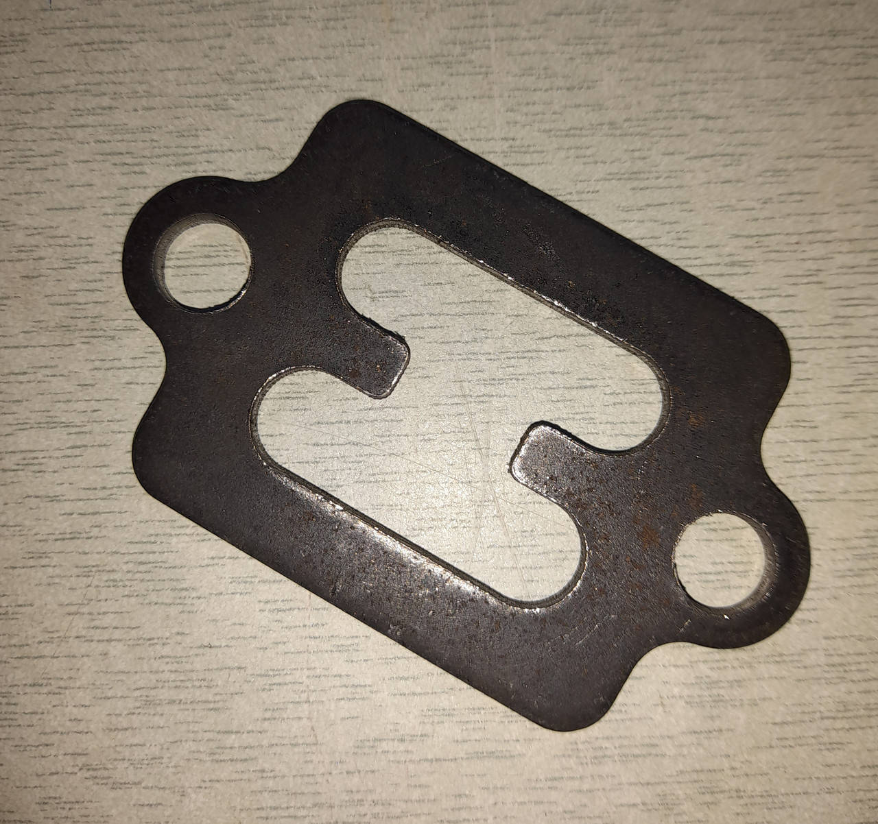 

Направляющая пластина кулисы КПП мототрактора