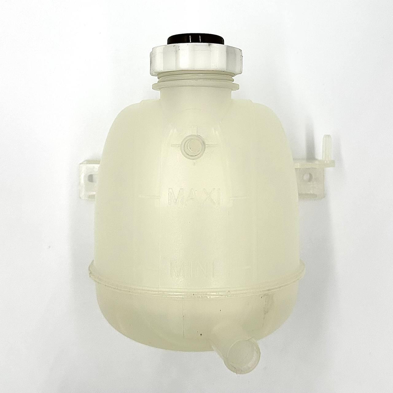 Бачок розширювальний з пробкою GP Nissan Kubistar (7701470460)