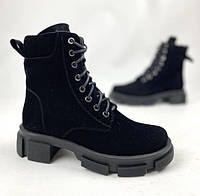 Чорні замшеві черевики зимові жіночі на шнурівці класичні