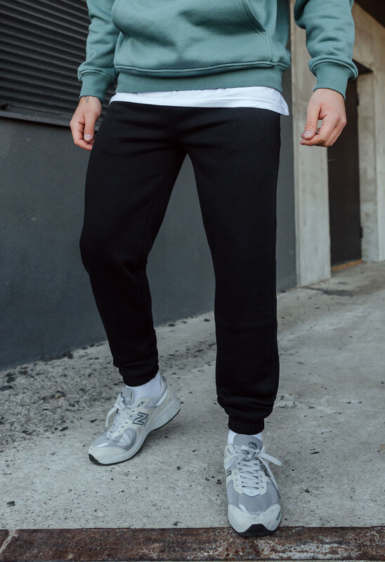 Базові чорні спортивні штани Staff op black fleece