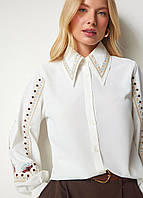 Блуза-рубашка женская с вышивкой Xinbaoni Белая