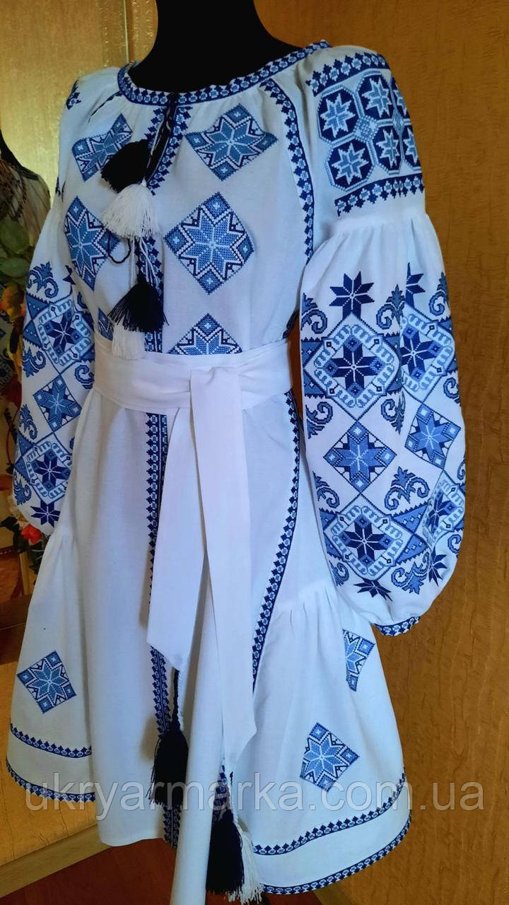 Парадна вишита сукня "Ельза"