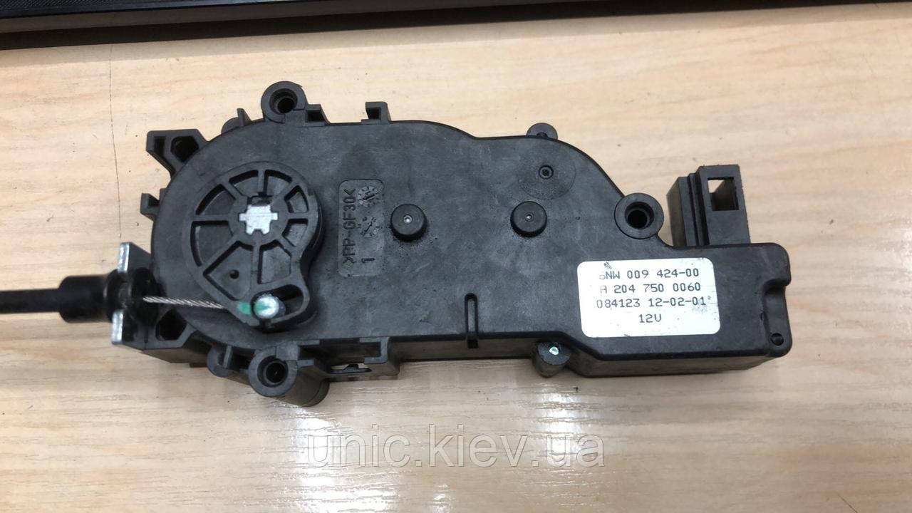 Мотор (актуатор) приводу кришки багажника Мерседес W204 / W212 б/в, фото 1