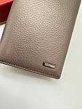 Жіночий шкіряний гаманець портмоне Cardinal гаманець-клатч із натуральної шкіри купюрник коричневий, фото 7