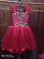 Нарядное пышное корсетнное платье крсное девочке 3-6 лет