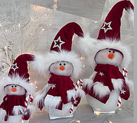 Стильная интерьерная фигурка новогодняя Снеговик в красном калпаке 32 смСнеговик в патриотической одежде