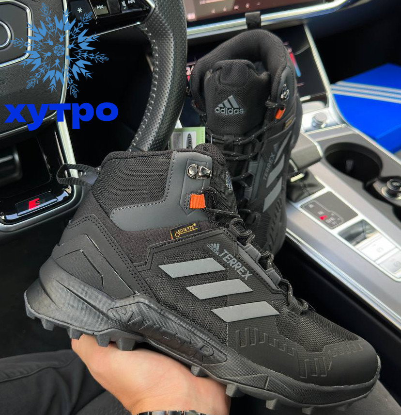 Зимові чоловічі кросівки Adidas Terrex Swift R Gore Tex з хутром теплі осінь-зима чорні. Живе фото. Високі чоловічі черевики, фото 1