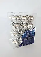 Кулі ялинкові 24 штуки в упаковці діаметром 3 см срібного кольору