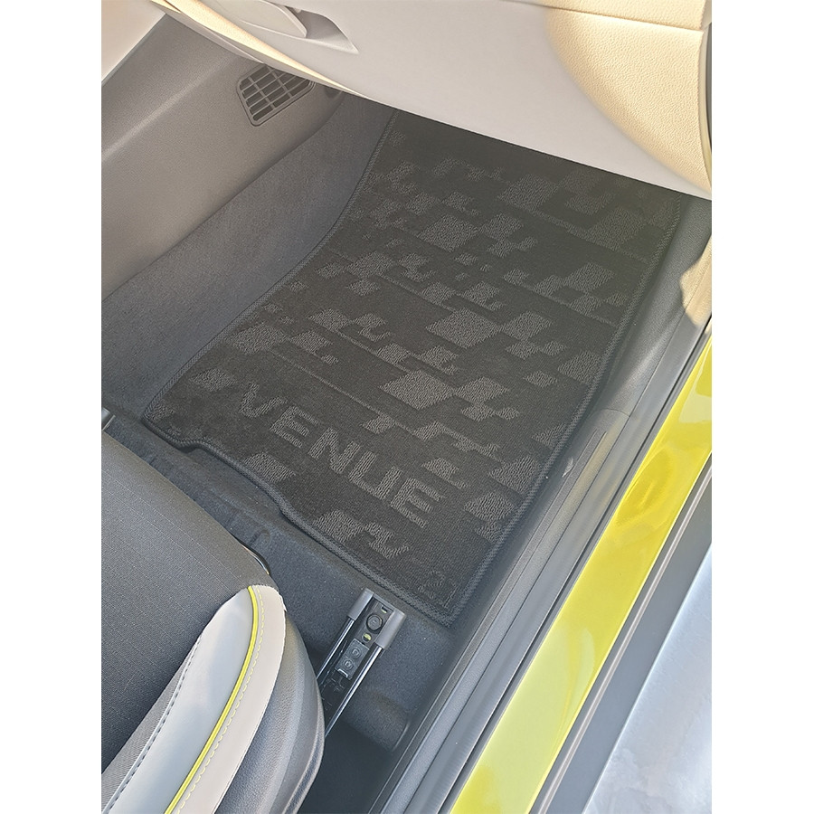 Автокилимки ворсові в салон HYUNDAI Venue 2021- комплект текстильних килимків для автомобіля