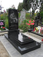 Гранитный памятник
