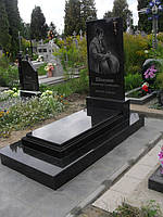 Гранитный памятник