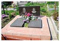 Гранитный памятник