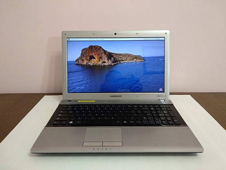 Б/в Ноутбук Б-клас Samsung RV511 15.6" 1366x768| Pentium P6200| 8 GB RAM| 120 GB SSD| GeForce 315M 512MB, фото 1