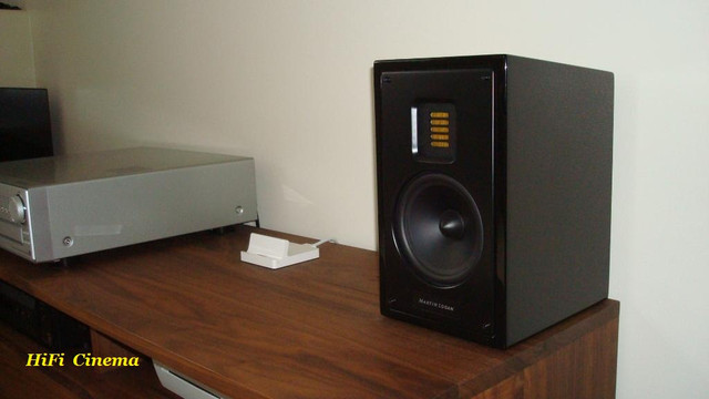 Martin Logan Motion 15 High Gloss Black on HiFi Stand