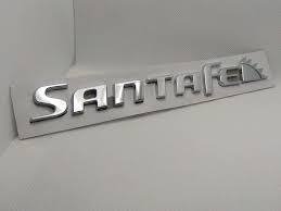 Шильдик эмблема багажника Hyundai SANTA FE Хьюндай Санта Фе цвет хром тип 1