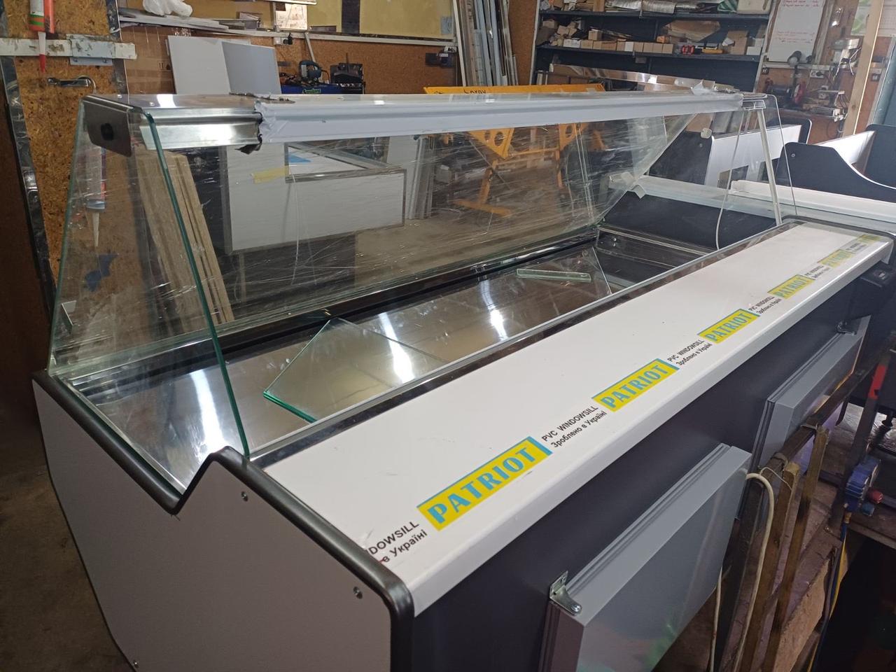 Холодильная витрина Maggiore (Боковины ДСП) 100 % нержавеющая сталь, прямое стекло, 2 м - фото 2 - id-p1939429345