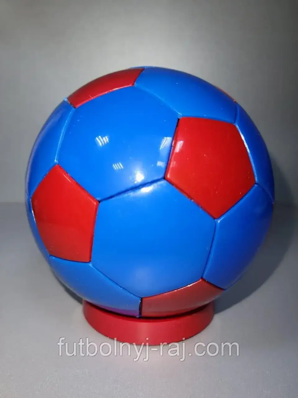 Сувенірний настільний футбольний м'яч.