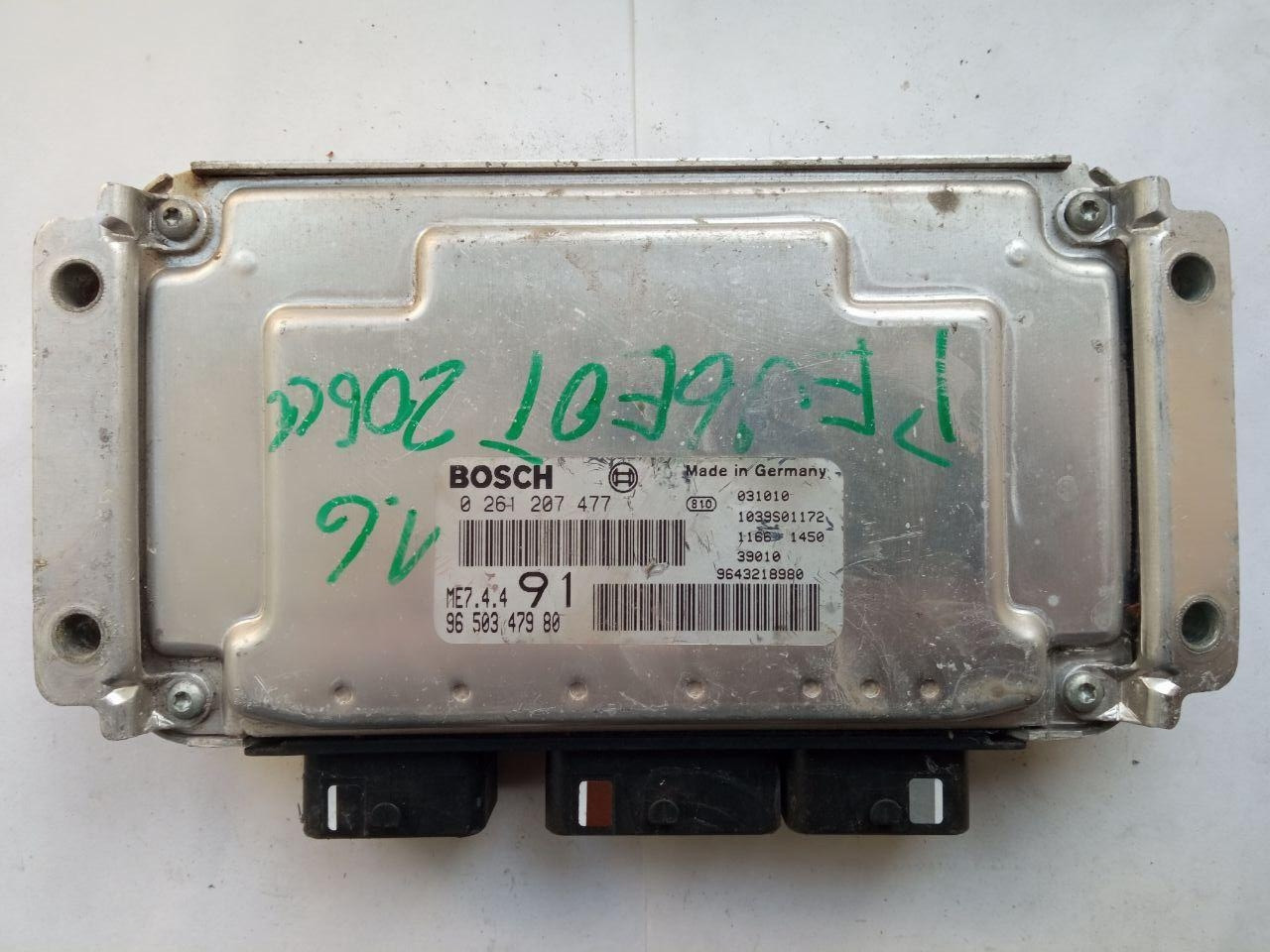 Електронний блок керування Peugeot 206 1.6 Bosch 0 261 207 477 / 0261207477 / 96 503 479 80