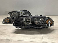 Фари передні з поворотами BMW E46 седан, чорні angel eyes