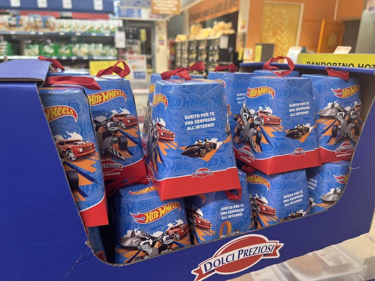 Подарунковий набір Hot Wheels Pandorino con sorpresa 80g
