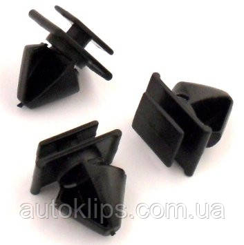Кліпса кріплення молдингу Citroen AX, ZX, XANTIA, XM/Peugeot BX, 106, 205, 309, 406, 806/Fiat 8565.34