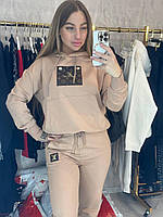 Стильный женский спортивный костюм Louis Vuitton (Луи Виттон двунить Турция) бежевый с лого бренда