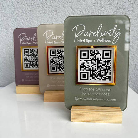 Табличка з QR-кодом на дерев'яній підставці ACRY А6 105х150 мм в різних варіантах кольору, фото 1