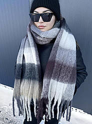 Зимовий теплий, об'ємний шарф-плед в клітинку. Чорний з сіро-білим та баклажановими кольорами