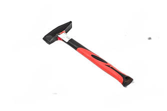 Молоток 600г резиновая ручка (фибергласс) ax-910